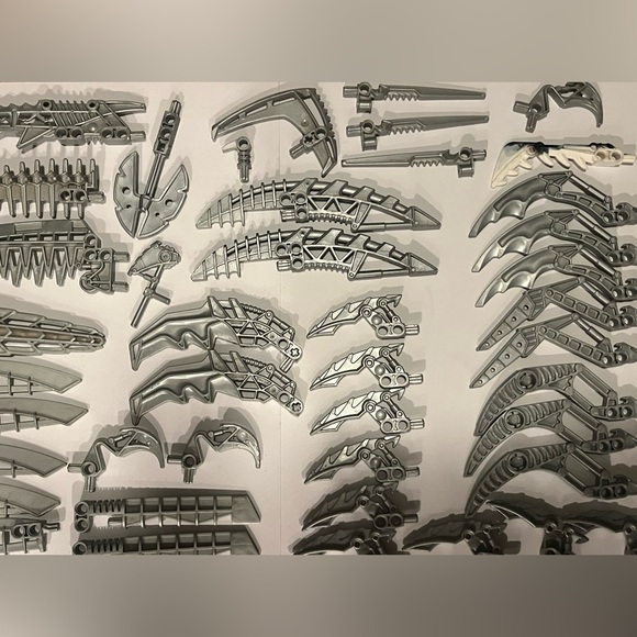 Huge Set Of LEGO Bionicle Weapons Set Of 43 Items Bundle Genuine Bionicle Parts - Picture 3 of 15